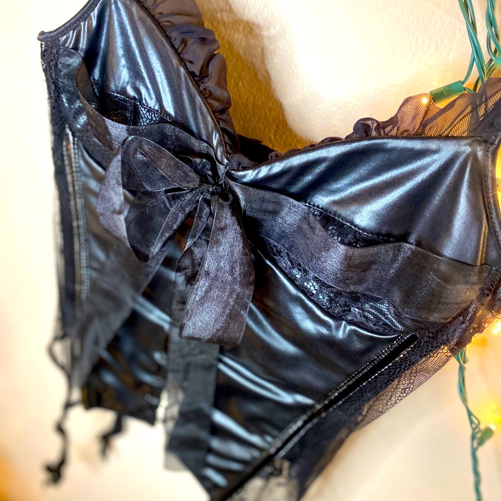 Black One-Piece Ribboned Corset w/ Garters